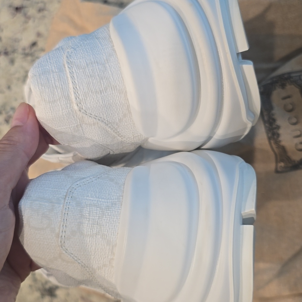 Gucci Women's Exclusive GG Rhyton sneaker size 37.5 - Picture 5 of 10